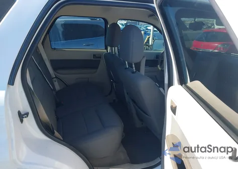 2009 Ford Escape Hybrid z USA, uszkodzony, nr VIN 1FMCU49329KB95747